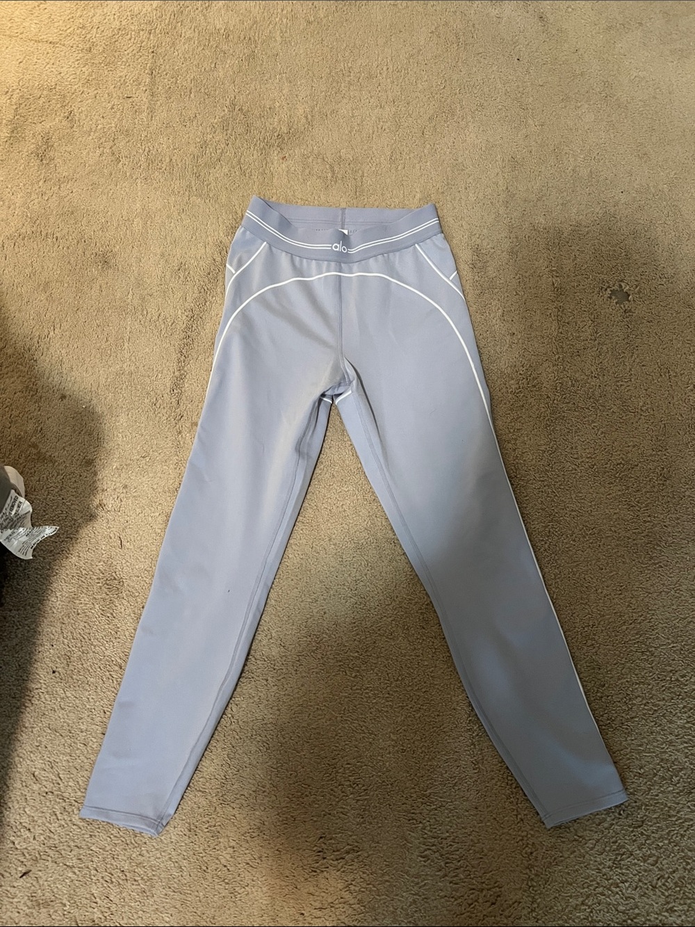 NWOT alo yoga high waist heart throb leggings size m winter frost